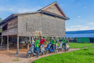 Visita guiada en Vespa al atardecer y al campo de Siem Reap